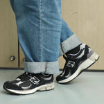 New Balance 2002r Protection Pack Black Grey - HADNUS